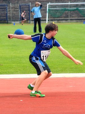 Theodor erzielt eine Bronzemedaille in der Altersklasse MJU14