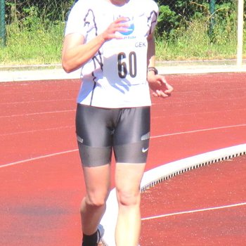 Nicole Hörl sicherte sich den Titel über 5000m auf der Bahn.
